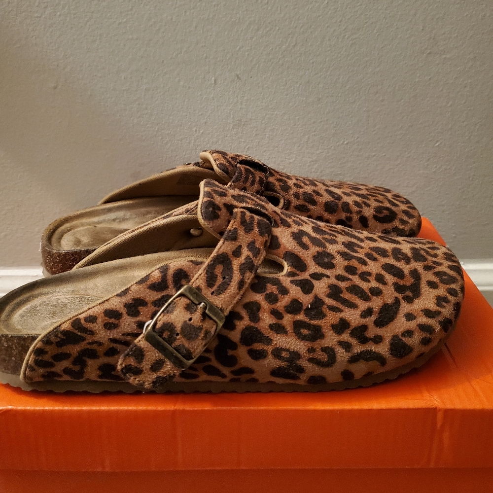 Cheeta Print mules